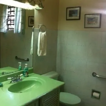 Country Home Villa Bed & Breakfast Μαντεβίλ